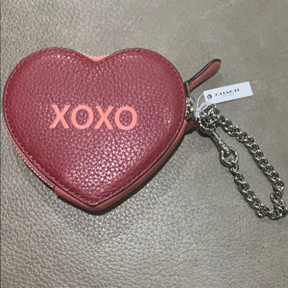 Coach Valentine’s limited edition wallet clutch